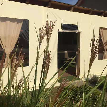 Semesterbostad Koekszi Nyaralohazak Balatonszabadi Fürdőtelep