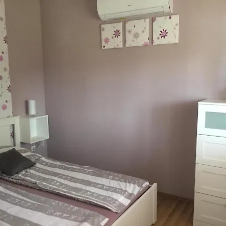 Koekszi Nyaralohazak *