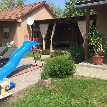 Nyaraló Kökszi Balatonszabadi Fürdőtelep