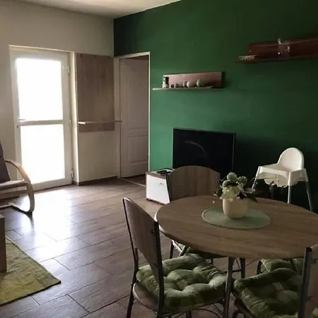 Koekszi Nyaralohazak * Balatonszabadi Fürdőtelep