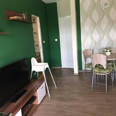 Koekszi Nyaralohazak Semesterbostad Balatonszabadi Fürdőtelep