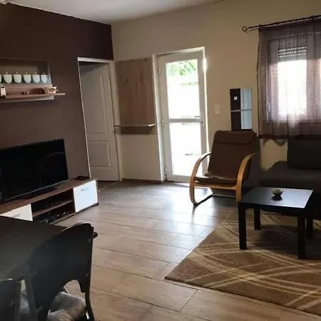 Koekszi Nyaralohazak * Balatonszabadi Fürdőtelep