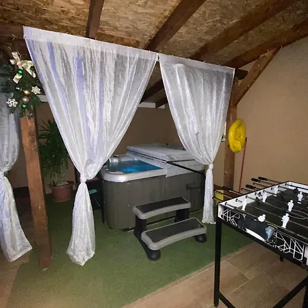 Koekszi Nyaralohazak Holiday home Balatonszabadi