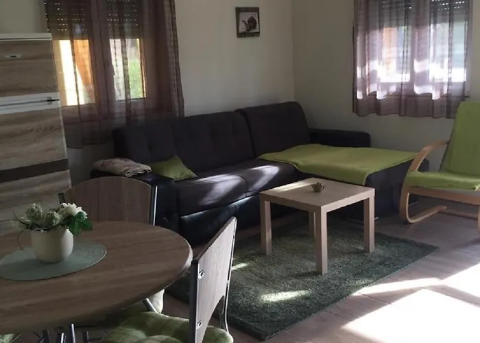 Koekszi Nyaralohazak 펜션 Balatonszabadi Fürdőtelep